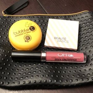 Make up bag with 3 beauty products!